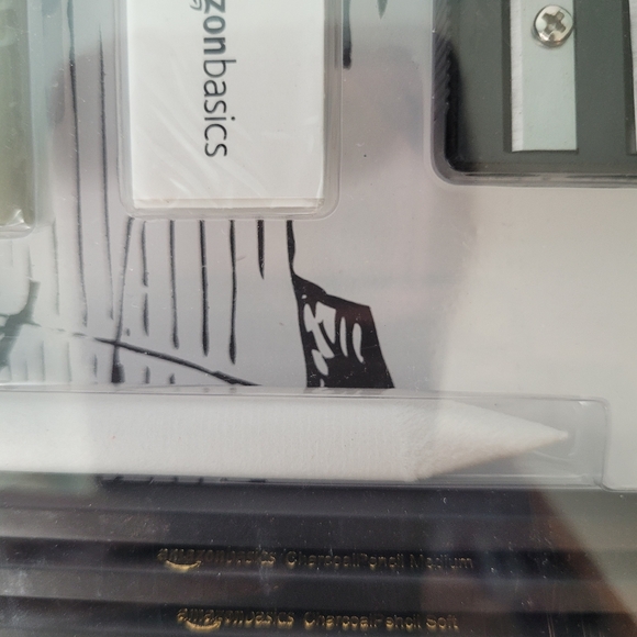 Sketch Drawing Art Pencil Kit, 17 Piece Set Charcoal Black White +Tracing Paper - Picture 5 of 6